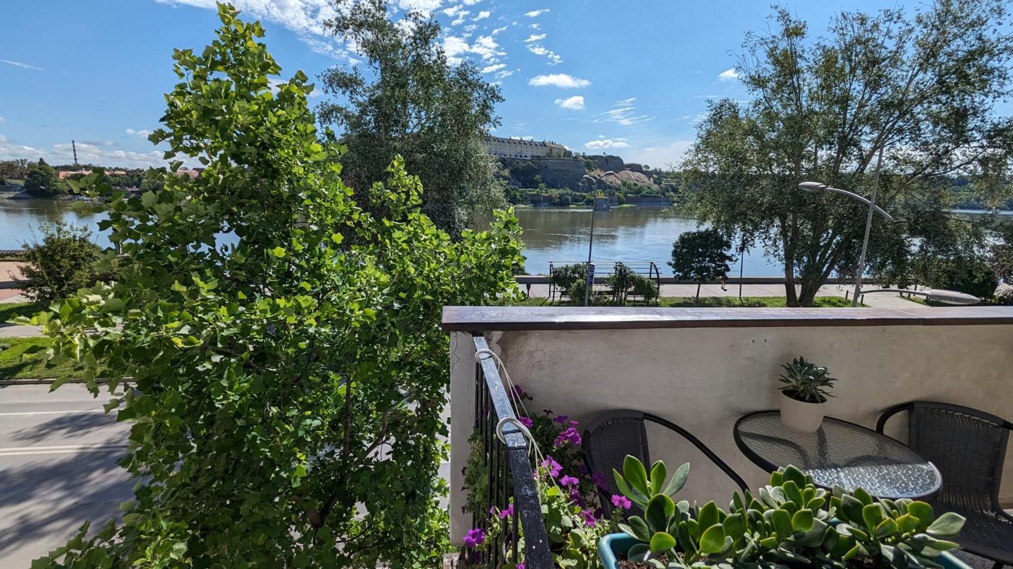 Center, Private Garage, Danube & Fortress, 3 Bdrm 2 Bath Nowy Sad Zewnętrze zdjęcie